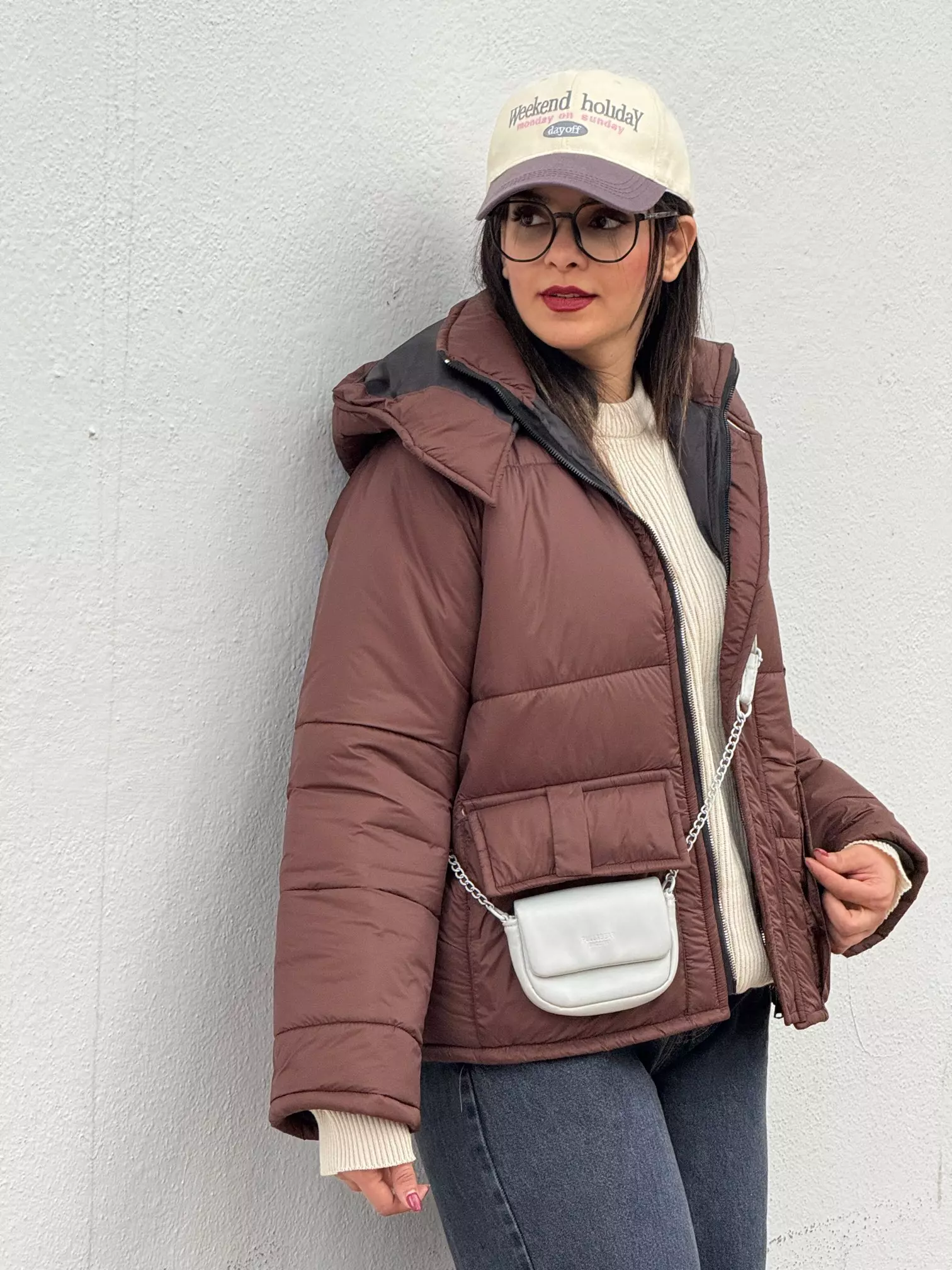 کاپشن کلاهدار کامیلا